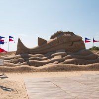 Песочная скульптура. :: Геннадий Порохов