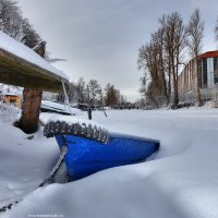 Зимний пейзаж с лодочкой. :: Игорь Корф