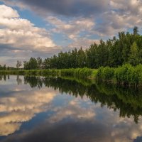 Облака над озером ... :: Андрей Дворников