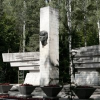 Мемориал лётчикам военного аэродрома Сосновка :: Михаил Колесов