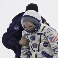 Космонавт вернулся с МКС. Первые глотки свежего Земного воздуха :: Сергей Виговский