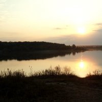 закат на озере :: Ольга 