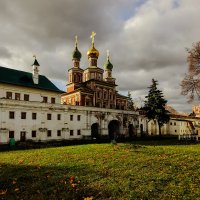 в новодевичьем :: Александр Шурпаков