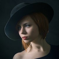 портрет в шляпе :: Наталия Анфиногентова