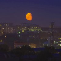 Луна в Ижевске :: Владимир Максимов