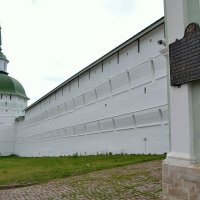 Монастырская стена.. :: Михаил Столяров
