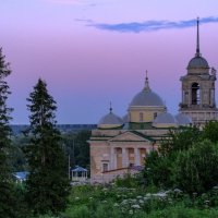 Нежный закат на Новоторжском Борисоглебском монастыре :: Георгий А
