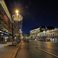 Утром по Тверской улице в Москве. :: Евгений Седов