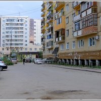 Двор в Якутске :: Владимир Попов