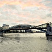 Пешеходный мост Богдана Хмельницкого. :: Татьяна Помогалова
