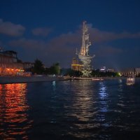С видом на памятник Петру Первому :: Yevgeniy Malakhov