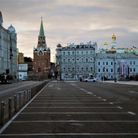 Утренняя Москва. Воздвиженка. :: Магомед .