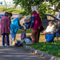 Мини рынок на тротуаре. :: Анатолий. Chesnavik.