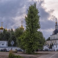 У монастыря :: Сергей Цветков