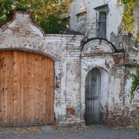 Старый дом... :: Влад Никишин