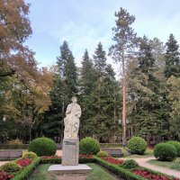 Памятник А.С. Пушкину в Кисловодске. :: Ольга 