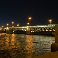 Дворцовый мост :: Алексей Кудрявцев
