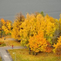 Двое в осени .... :: Анатолий Колосов