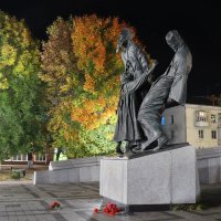 Шуя, Памятник Шуйским мученикам и девице Анастасии. :: Сергей Пиголкин