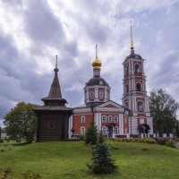 Троицкий собор с колокольней и часовня Преподобного Сергия Радонежского :: Сергей Цветков