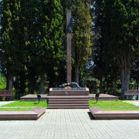 Гудаута. Мемориал жертвам Латской трагедии 1992 года. :: Пётр Чернега