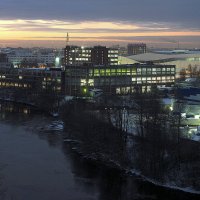 Предзимье. Закат в городе-1 :: Юрий Велицкий