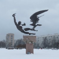 Памятник в парке :: Вера Щукина