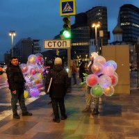 - Купите воздух в новогодней упаковке. :: Татьяна Помогалова