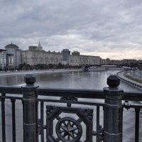 Вид с моста :: Наталья Васильева