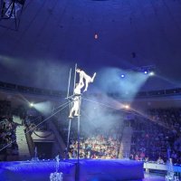 Цирк,в Караганде :: Андрей Хлопонин
