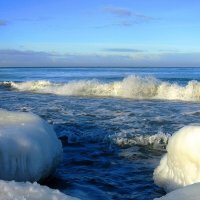 Лед и вода :: Сергей Карачин