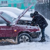 Старушка не хочет заводиться в такую погоду. :: Анатолий. Chesnavik.