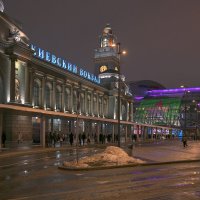 Возле Киевского вокзала :: Yevgeniy Malakhov