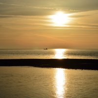 Море и Солнце на закате :: Александр Шилов