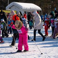 Маленькие лыжники - старт. :: Андрей + Ирина Степановы