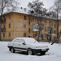 Три этажа, почти высотка в прошлые времена :: Татьяна Машошина