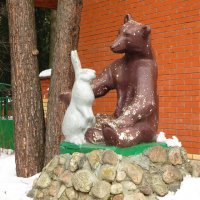 Медведь и заяц :: Андрей Снегерёв