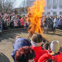 *** :: Роланд Дубровский