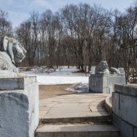 львы на пристани :: Сергей Лындин