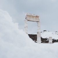 Под вратами заснеженной вечности. :: Анатолий Щербак