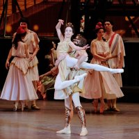 Сцена из балета "Пламя Парижа" :: Валерий Судачок