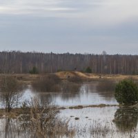 Разлив не отменяет тренировки :: Сергей Цветков