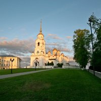 Лучи предзакатного солнца :: Андрей Зайцев