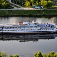 Теплоход Бородино . Вечерний рейс :: Анатолий Колосов