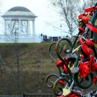 Счастье на замок :: Юрий Митенёв