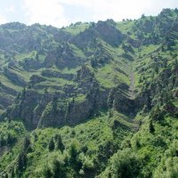 ДОЛИНА КУЛОСЬИ, остатки лавины.. :: Виктор Осипчук