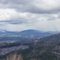 Ильменский хребет. Апрель. Миасс, Машгородок. (панорама) :: Алексей Трухин