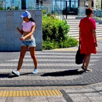 Люди в красном и не только... :: Николай Саржанов