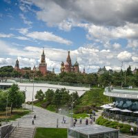 В парке "Зарядье" :: Андрей К