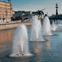 Фонтанный комплекс на водоотводном канале. :: Татьяна Помогалова